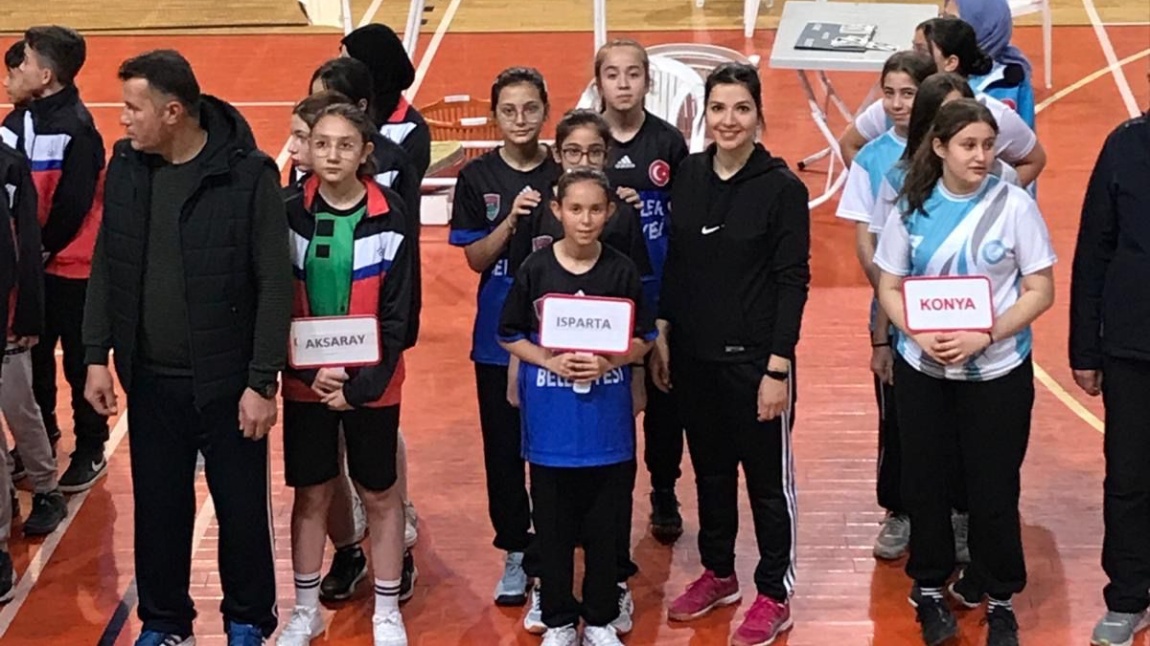 Isparta'da Yapılan Badminton Grup Müsabakalarında 3.'lük